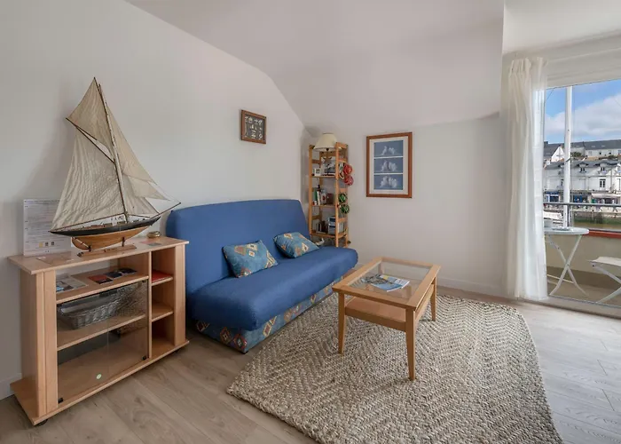 Sur Le Quai De Pornic, Pour 4 *