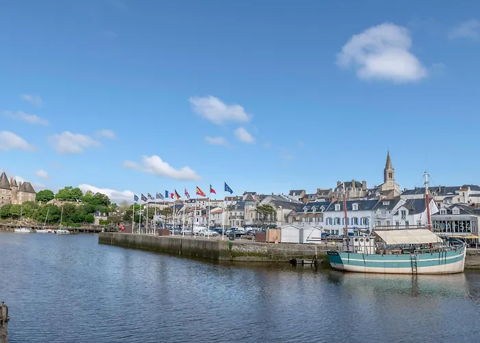 Sur Le Quai De Pornic, Pour 4 * Порник